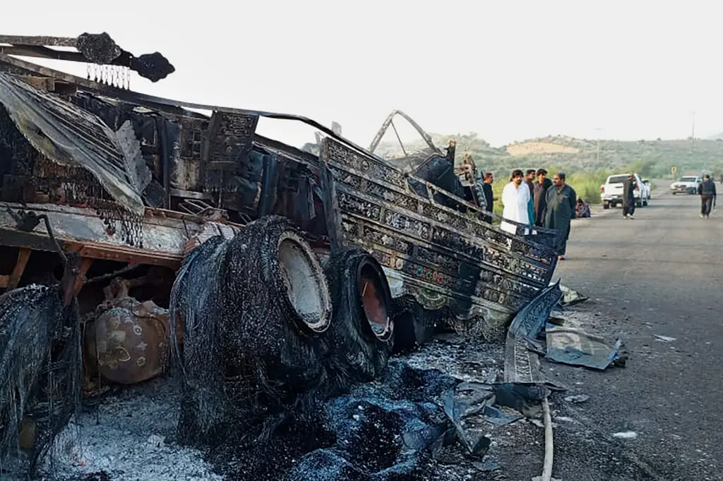 Пакистан розпочав масштабну військову відповідь на дії Індії, заявивши про захист свого суверенітету та національної безпеки